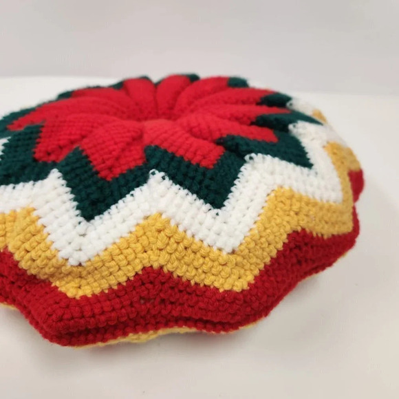 Hand Crocheted Pointsetta  Pillow Pouf Christmas - Picture 2 of 12
